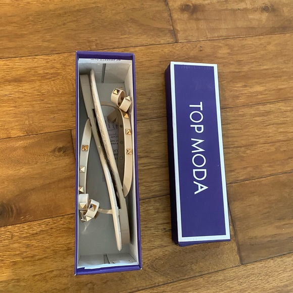 Studded Flip Flops - Picture 4 of 5